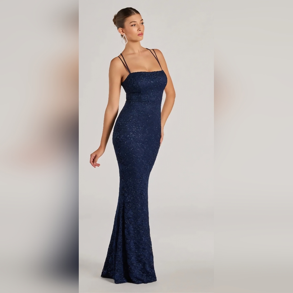 Windsor NWT Navy Strappy Back Mermaid Lace Dress Small